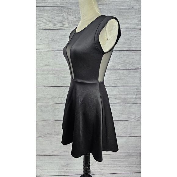 LuLu's Peek Chic Cutout Dress Black Size Small - Picture 10 of 13